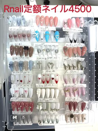 ネイル R nailsalon所属・Rネルサイン よ よのネイルデザイン