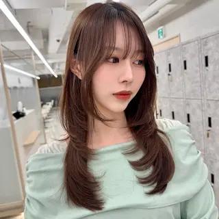 セミロング カラー レイヤー×韓国 🇰🇷鈴木啓太のヘアスタイル