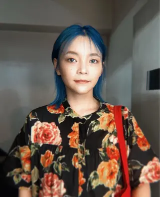 ミディアム カラー オト/レイヤー/ Wカラーのヘアスタイル