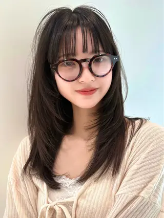 セミロング PULSE yokohama所属・レイヤー |オリーブ |ヘーゼルベージュのヘアスタイル