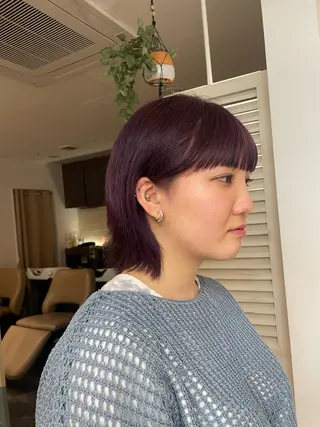 ショート カラー リカ/ハイトーン ・オリーブ🍀のヘアスタイル