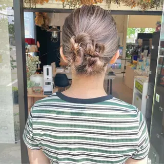 ミディアム ヘアアレンジ kyoka .のヘアスタイル