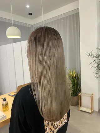 ロング 瀬長なおみ U too e'sのヘアスタイル