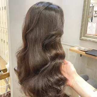 ミディアム カラー SALOWIN 新宿三丁目EAST所属・韓国レイヤー🇰🇷 layercut✂️のヘアスタイル