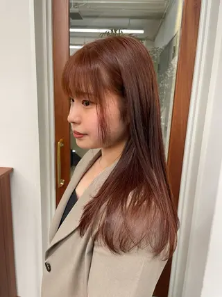 ロング 暖色カラー/ おおいえひびきのヘアスタイル