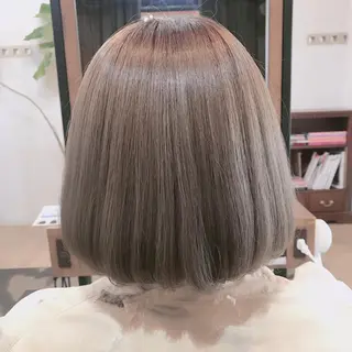 セミロング BRAS ナカガワのヘアスタイル