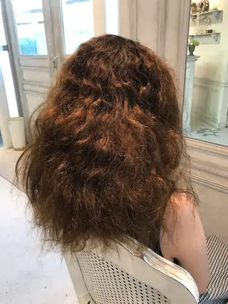 セミロング Unami AIのヘアスタイル
