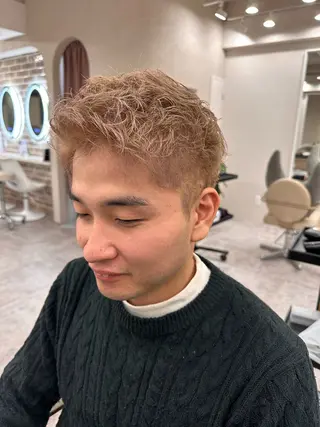 ショート カラー ボブ、レイヤー、 ハイトーン、古淵のヘアスタイル