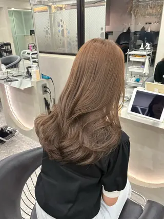 ミディアム パーマ ヘアアレンジ ふみか🎀 ブリーチなしカラーのヘアスタイル