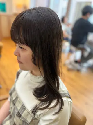 セミロング カラー カネコ ナナミのヘアスタイル