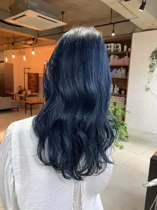 ロング カラー momo 岡崎のヘアスタイル