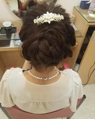 ヘアアレンジ EMANON名古屋所属・美谷添（ミヤゾエ） まどか大人ヘアサロンのヘアスタイル