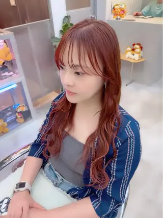 ロング カラー 岡野 静華のヘアスタイル