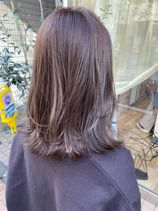 セミロング カラー 宮内 真乃のヘアスタイル