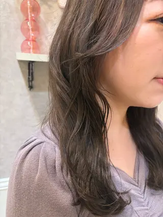 ミディアム SOYONなんば所属・難波/ハイトーン特化 🎀MIU🎀のヘアスタイル