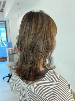 ミディアム カラー 安永 涼のヘアスタイル