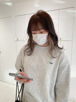 ミディアム カラー MAO SHIRATOのヘアスタイル