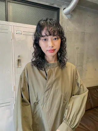 セミロング パーマ パーマ/レイヤー 岩山丈一郎のヘアスタイル