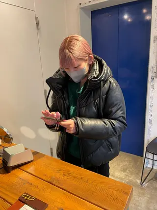 ショート カラー MIOベージュカラー 柔らかいカラーのヘアスタイル