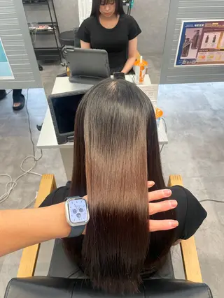 ロング king highlight&extensions梅田所属・髪質改善/似合わ せ/ダブルカラー盛田のヘアスタイル