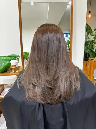 ミディアム hoNua. 栄/透明感カラーのヘアスタイル