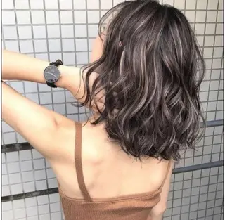 カラー ミディアム 久枝 世愛のヘアスタイル