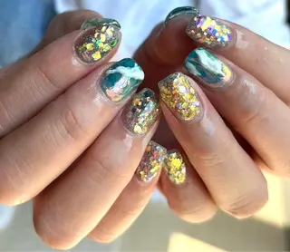 ショート カラー キッズ 2dy所属・2DY NAIL SALONのネイルデザイン