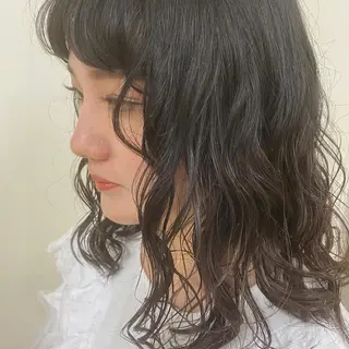 ミディアム パーマ Crea la Luce 天神西通り店【クレアラルーチェ】所属・クレアラルーチェ 天神西通りのマツエク・マツパデザイン