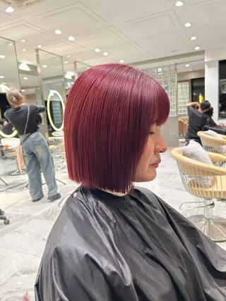 ショート 🥇KEN /レイヤー/艶カラーのヘアスタイル