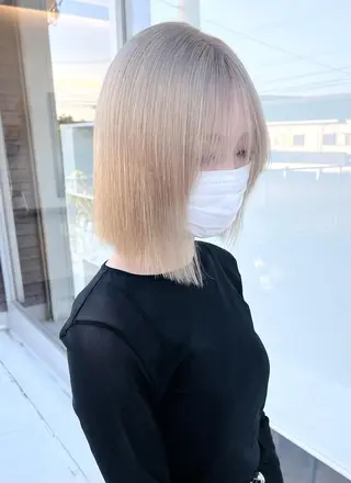 ショート カラー 𝑭𝒖𝒌𝒂🩶 モテ髪×透明感カラーのヘアスタイル