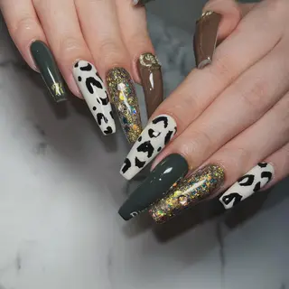 ネイル NEO Beauty Salon所属・𝐍𝐄𝐎 𝐉𝐔𝐑𝐈のネイルデザイン