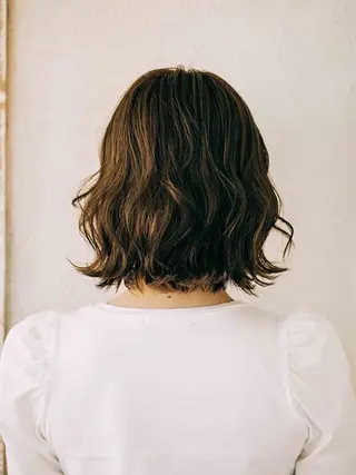 カラー 岩坪 咲希のヘアスタイル