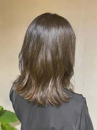 カラー ボブ/透明感カラー 岸本涼奈のヘアスタイル