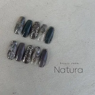 ネイル マツエク・マツパ アイブロウ beautyroom Naturaのネイルデザイン