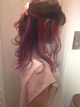 セミロング カラー ホワイト&レイヤーカ ットエクステ長畠俊輔のヘアスタイル