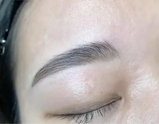 アイブロウ mee三軒茶屋 店長 Miki 🌼のマツエク・マツパデザイン