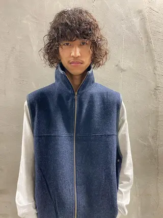 パーマ メンズ パーマ、髪質改善 カズマのヘアスタイル