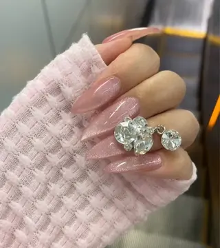 ネイル kitty nail所属・Lily nailのネイルデザイン