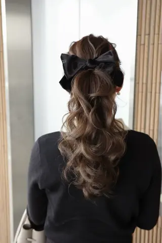 ロング カラー ヘアアレンジ autre所属・大久保 ひでなりのヘアスタイル