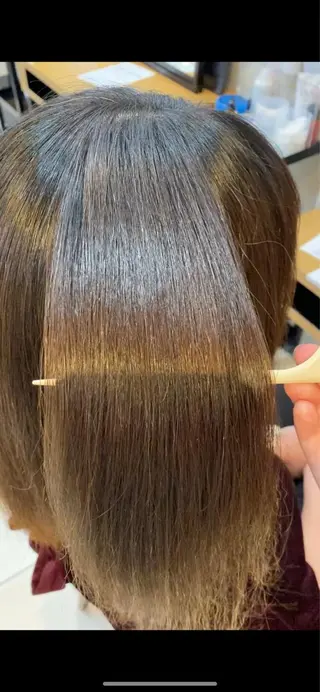 ミディアム あやめ【顔まわり/レ イヤー/柔らかカラ】のヘアスタイル