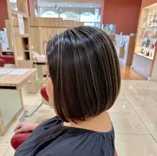 ショート カラー 小坂直輝【髪質改善・ 似合わせカット】のヘアスタイル