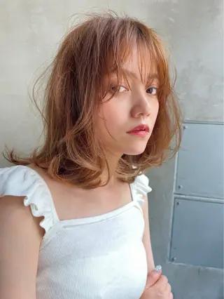 セミロング カラー MUSASHI ブリーチカラー◎のヘアスタイル
