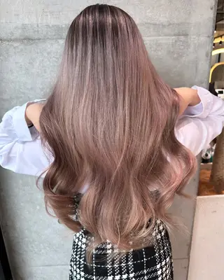 ロング 🍒楓🍒北九州1 艶カラー作る人🎨のヘアスタイル