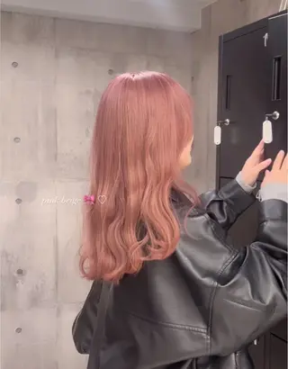 ミディアム カラー 🎨𖥔ׁTOMO♡ 🎀ゆるふわガーリーのヘアスタイル
