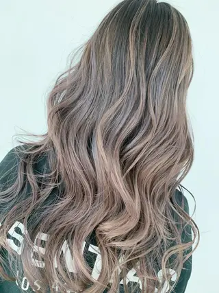 ロング 🥇近藤 恭輔🥇 Recharme新保のヘアスタイル