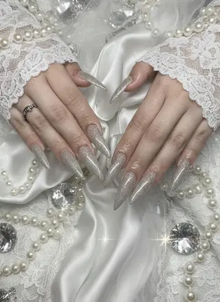 ネイル 24時間営業 UNABOMBAのネイルデザイン