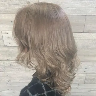 ミディアム カラー Rlino所属・ﾊｲﾗｲﾄ/ﾚｲﾔｰ ｶｯﾄ/大嶽謙のヘアスタイル