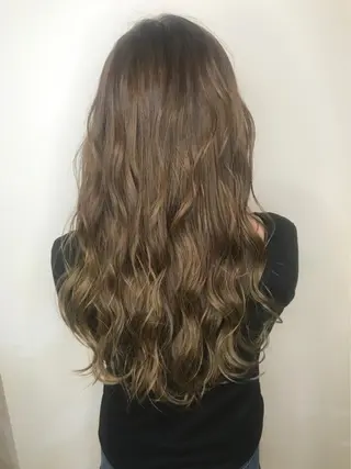 ロング カラー 石川 聖奈のヘアスタイル