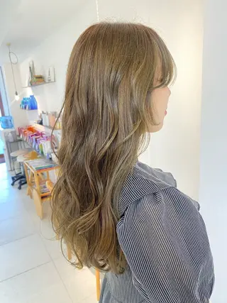 ロング カラー 安永 涼のヘアスタイル