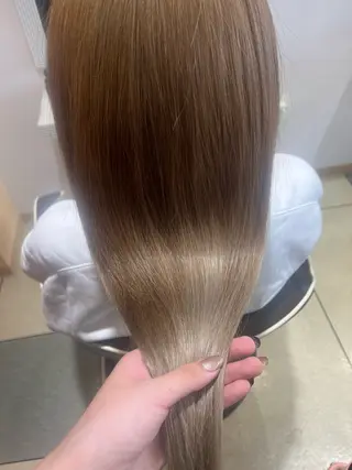 ロング カラー ベージュカラー⌇ くびれヘア.𐙚心音のヘアスタイル